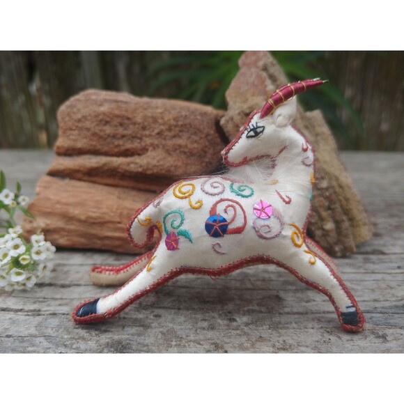 Vintage Miniature Embroidered Silk Stuffed Gazelle - Picture 3 of 10